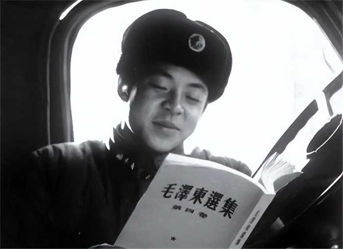 1962年雷锋因公牺牲，40年后鉴定人披露事故发生细节，让人心疼